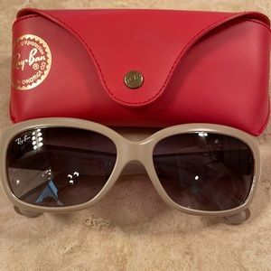 Ray Ban sunglasses! The Jackie Ohh!